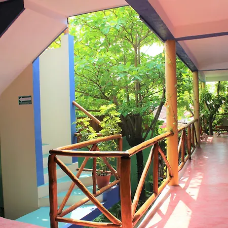 Casa Almendro Hotel