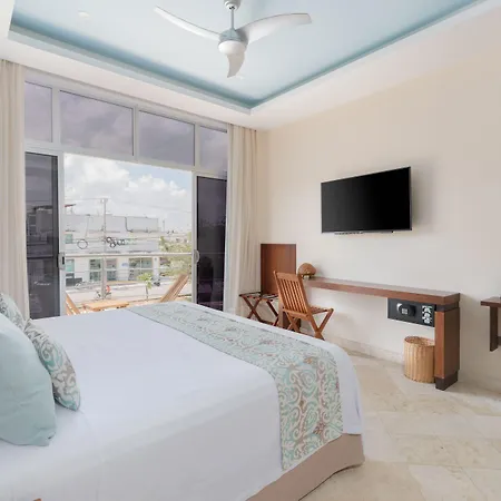 Hotel Biwa 4*