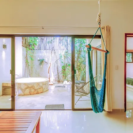 In The Heart Of - Location In Town Apartment