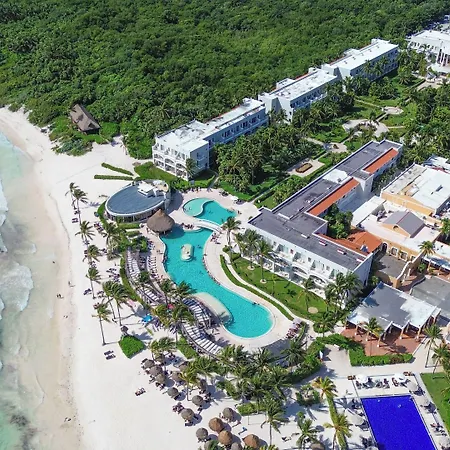 Dreams & Resort