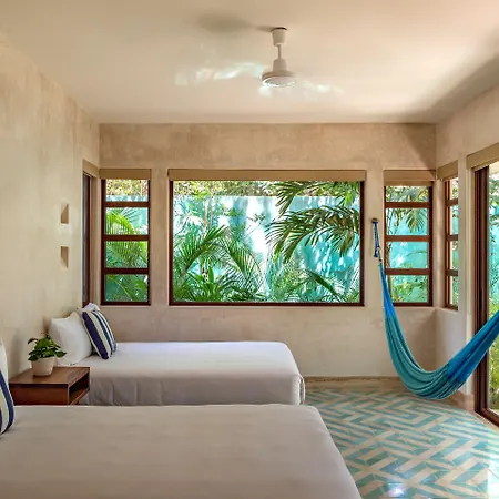 Tiki Tiki Hotel 4*