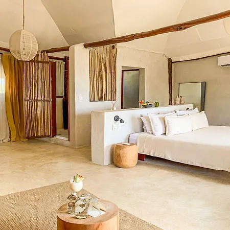 Dune Boutique Located At The Party Zone (adults Only) Hotel