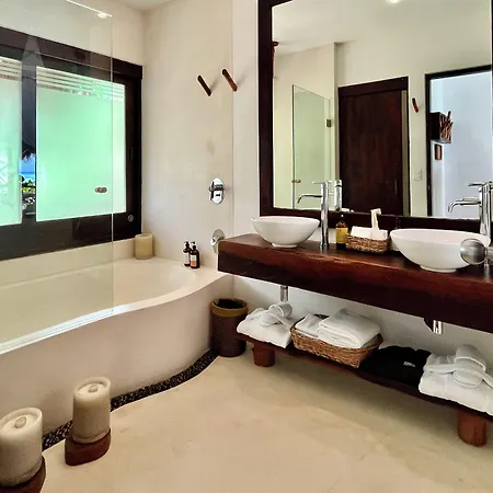 The Hotel 5*