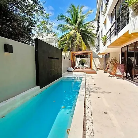El Brujo Hotel 3*