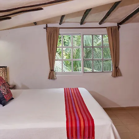 Maison Hotel 3*
