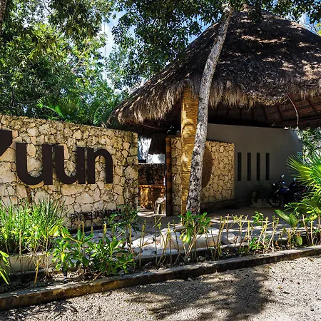 Kuun Taak Hotel