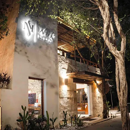 Niik Hotel 4*