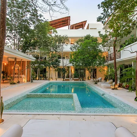 Apartment Charming Nature-inspired With Sultry Surroundings By Stella Tulum