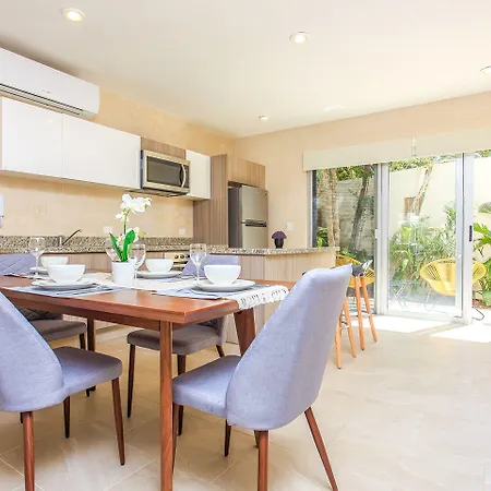 Charming Nature-inspired With Sultry Surroundings By Stella Apartment *