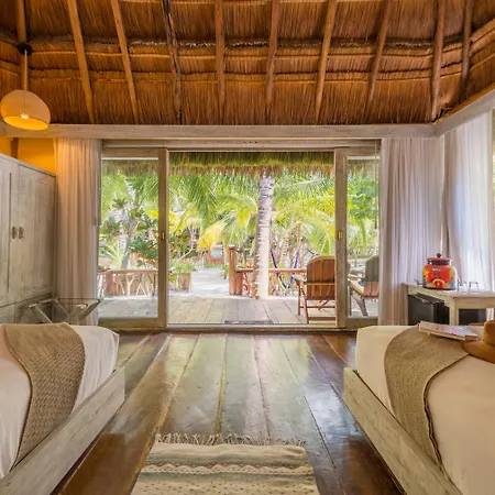 Hotel Pescadores 4*