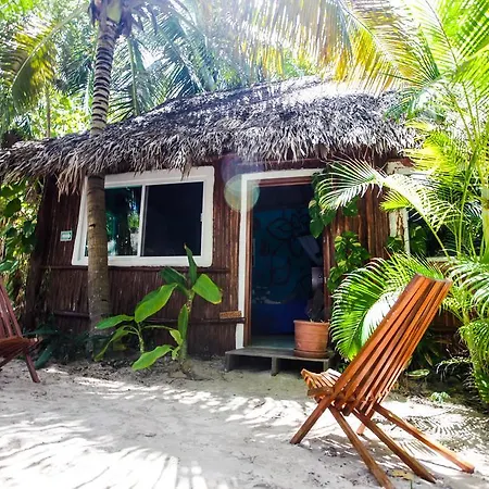 Hotel Akiin Beach 3*