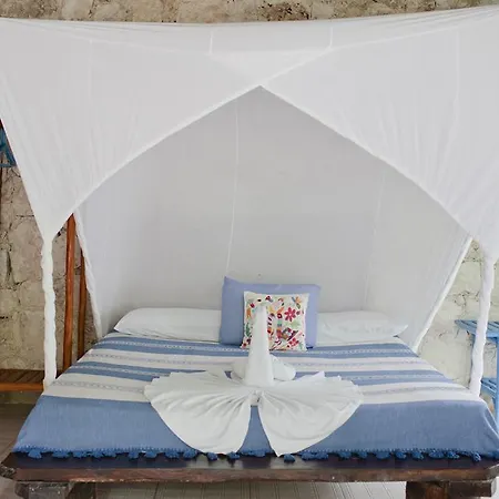 Hotel Hemingway Romantic Eco