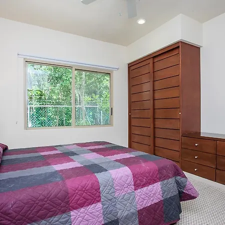 Apartment Perfectly Situated Between The Beach & Town By Stella