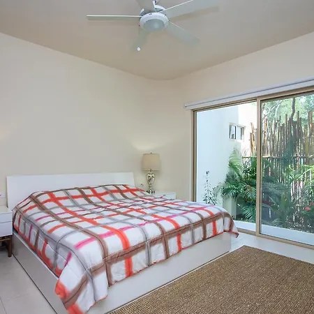 Apartment Perfectly Situated Between The Beach & Town By Stella