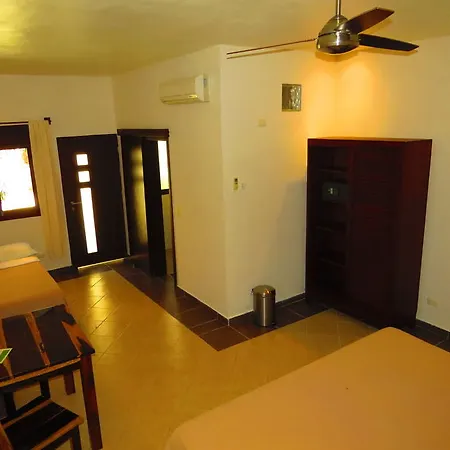 Hotel Xibalba Dive Center 3*