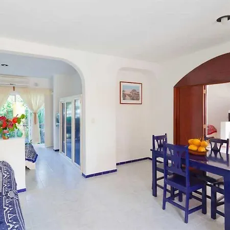 Residencia La Mariposa 3*