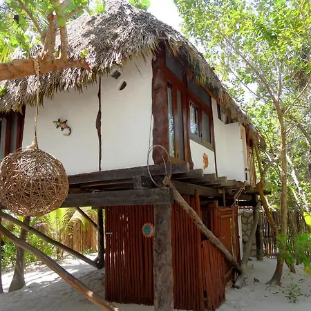 Amoreira 3* Tulum