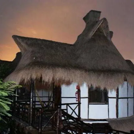 & Gardens Hotel 3*