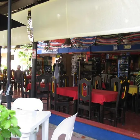 Andrea's Hotel 3*