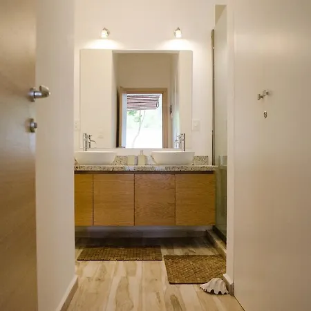 Villa Luxury Private , Private Pool, Private Garden, Jacuzzi, 24hours Security
