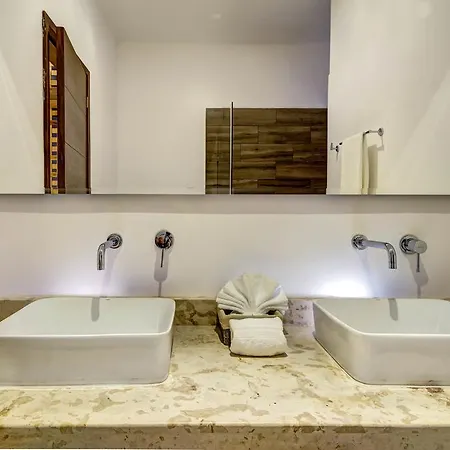 Lunata Apartment *