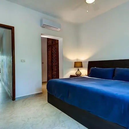 Lunata Apartment *