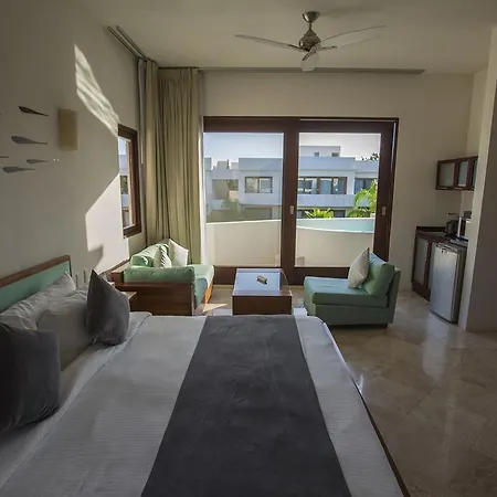 Intima Adults Only Hotel 3*