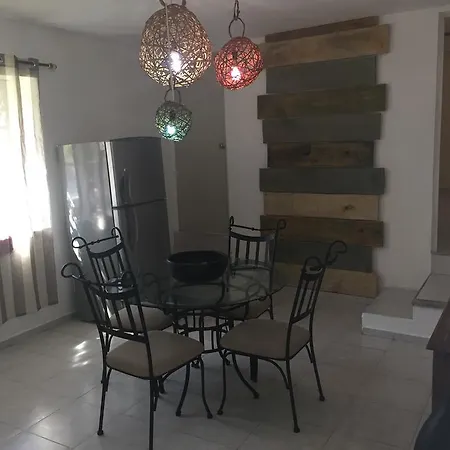 Mas Amor Por Favor Apartment