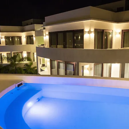 Hotel Intima Adults Only 3*