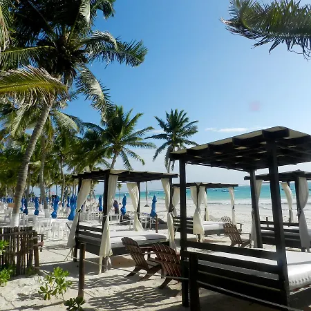 El Paraiso Hotel 4*