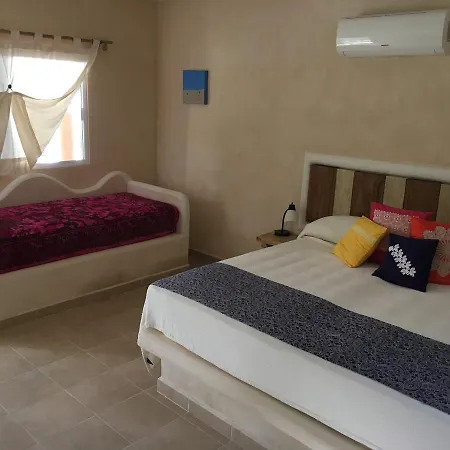 Casa Tzalam Selva Bed & Breakfast 4*