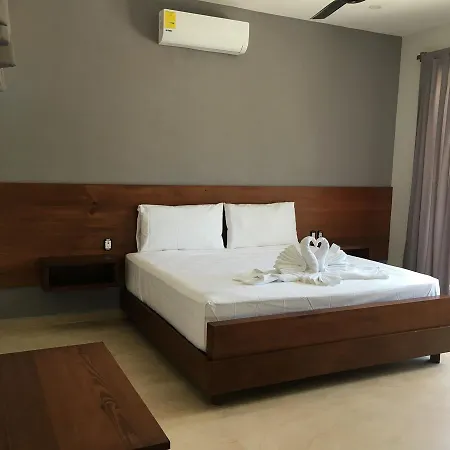 Apartahotel Yaax Kiin 4*