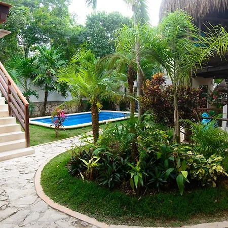 Hotel Uolis Nah 3*