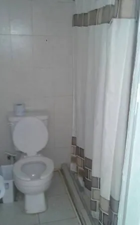 Hostal Lobo Inn Tulum *