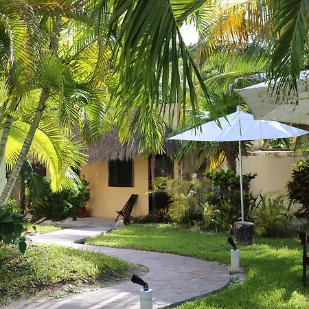Hotel & Cabanas Zazil Kin