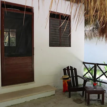 & Cabanas Zazil Kin Hotel