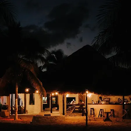 Hotel & Cabanas Zazil Kin 2*