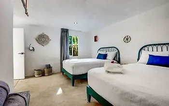 Aura Tulum