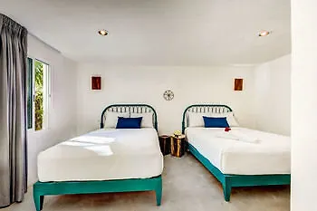 Aura Hotel 3*
