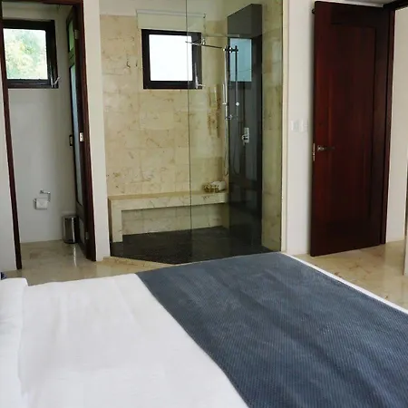 Hotel Intima Adults Only 3*