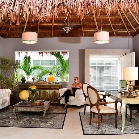Apartment Palms