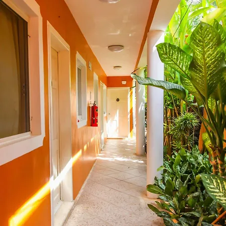 Residencia La Mariposa Hotel