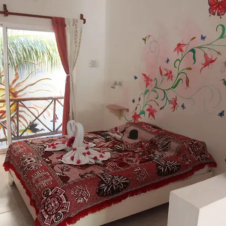 Residencia La Mariposa 3*