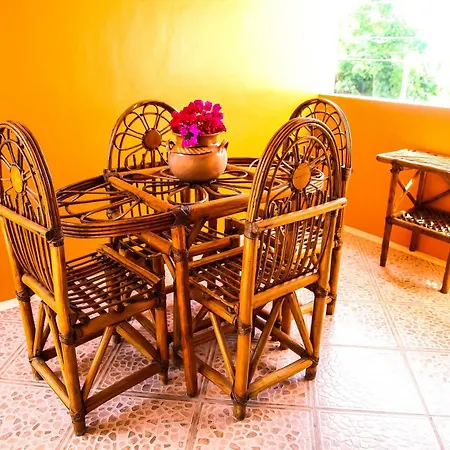 Residencia La Mariposa 3*