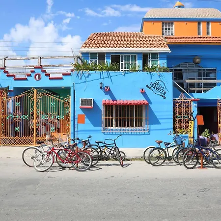 Weary Traveler Hostel