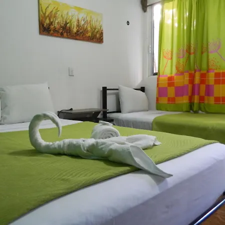 Emotion Avenida & Hostel Tulum