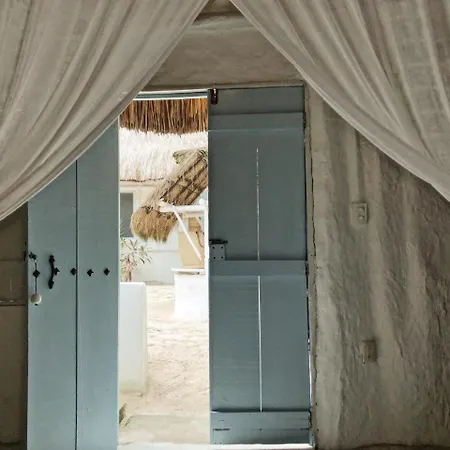 Playa Mambo Eco Cabanas