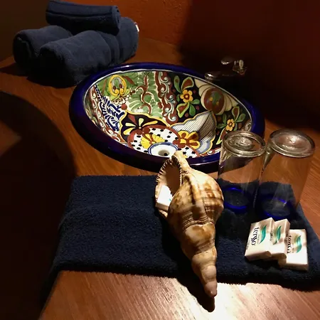 Lo Nuestro Petit Hotel