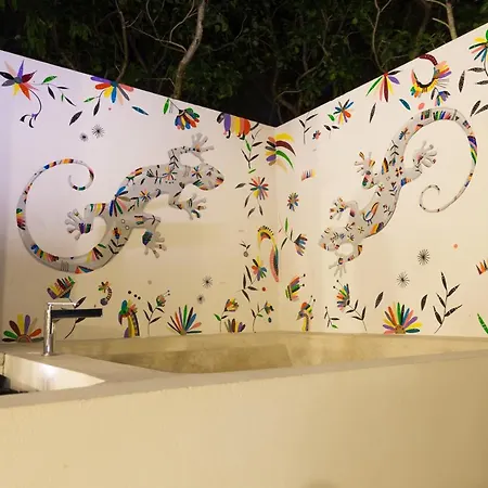 Luxury Private , Private Pool, Private Garden, Jacuzzi, 24hours Security Villa