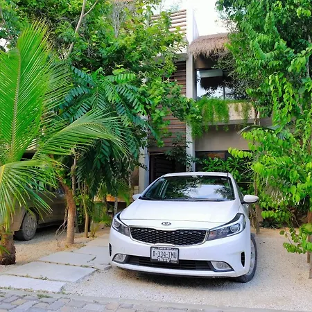 Yaxiik * Tulum